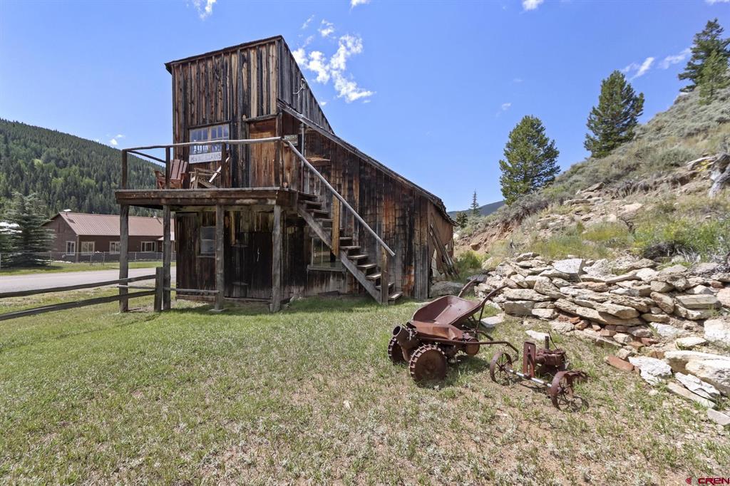 825 & 823 Main Street