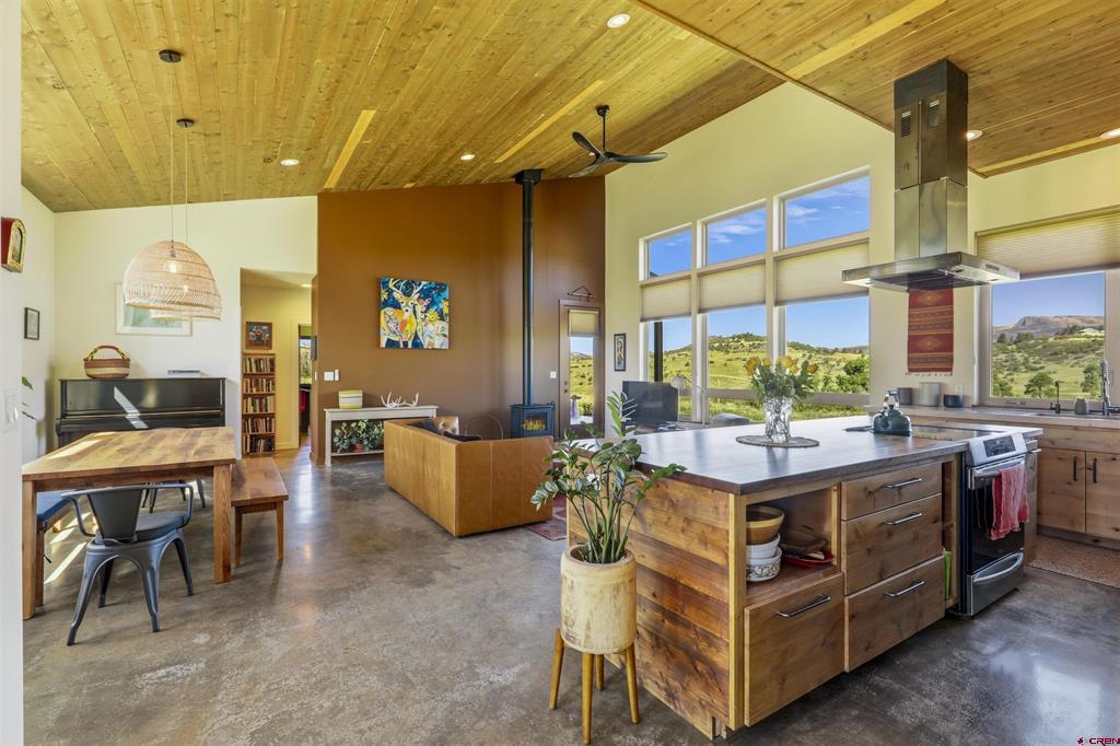 446 Henry's Lake Drive