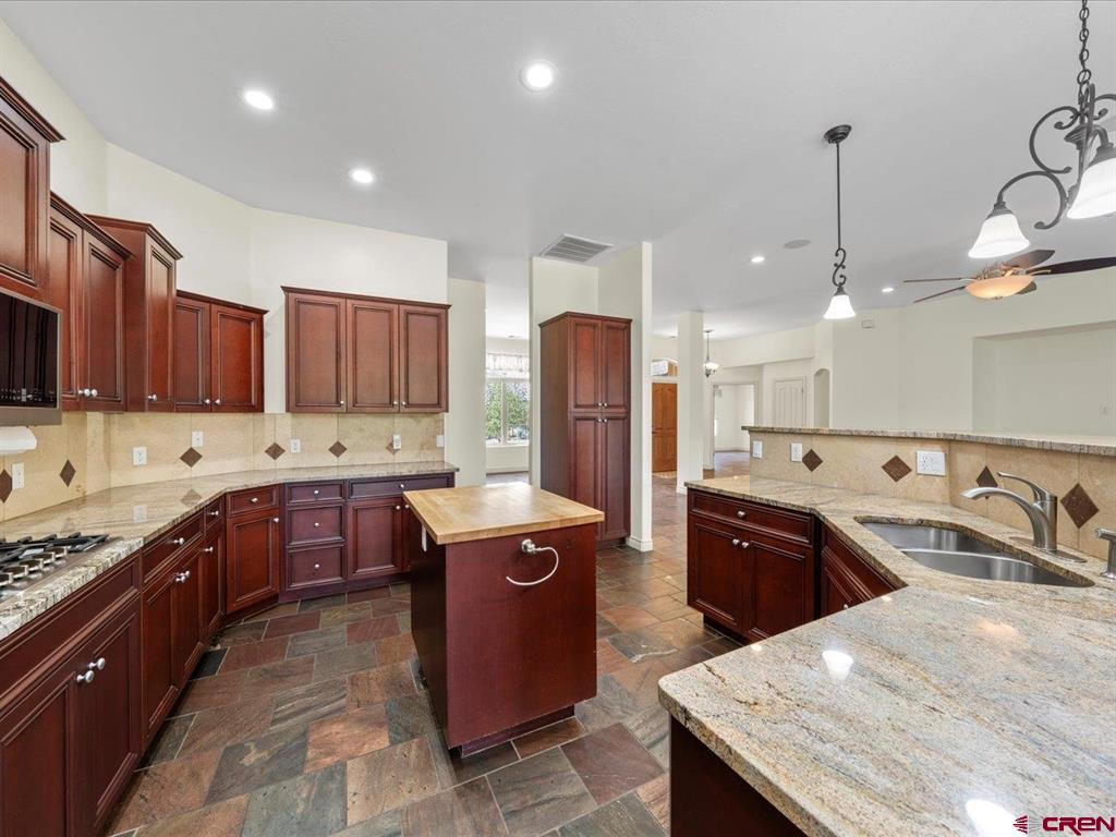 Montrose, Colorado 81401, United States, 3 Bedrooms Bedrooms, ,3 BathroomsBathrooms,Residential,Active,172783