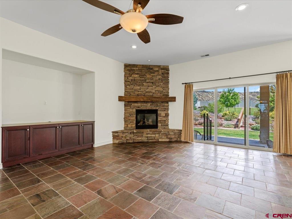 Montrose, Colorado 81401, United States, 3 Bedrooms Bedrooms, ,3 BathroomsBathrooms,Residential,Active,172783