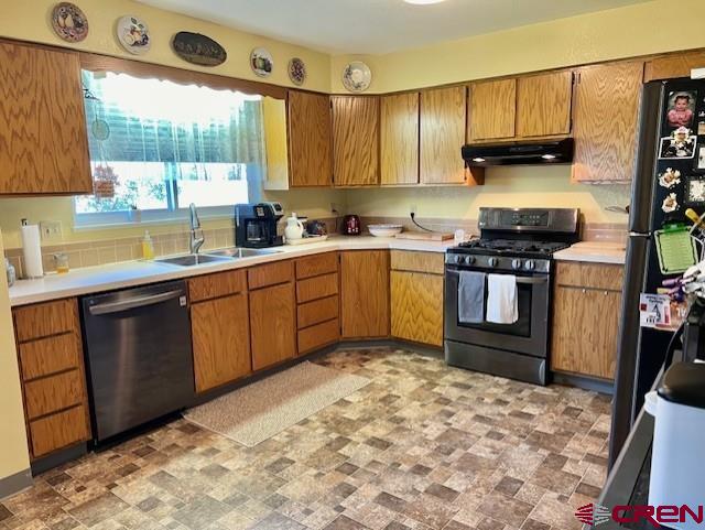 Montrose, Colorado 81401, United States, 2 Bedrooms Bedrooms, ,2 BathroomsBathrooms,Residential,Contingent,57556