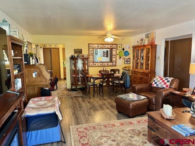 Montrose, Colorado 81401, United States, 2 Bedrooms Bedrooms, ,2 BathroomsBathrooms,Residential,Contingent,57556