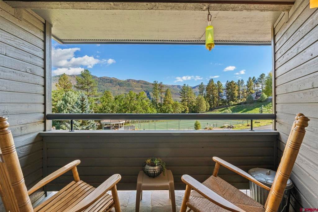 34511 N Highway 550 206