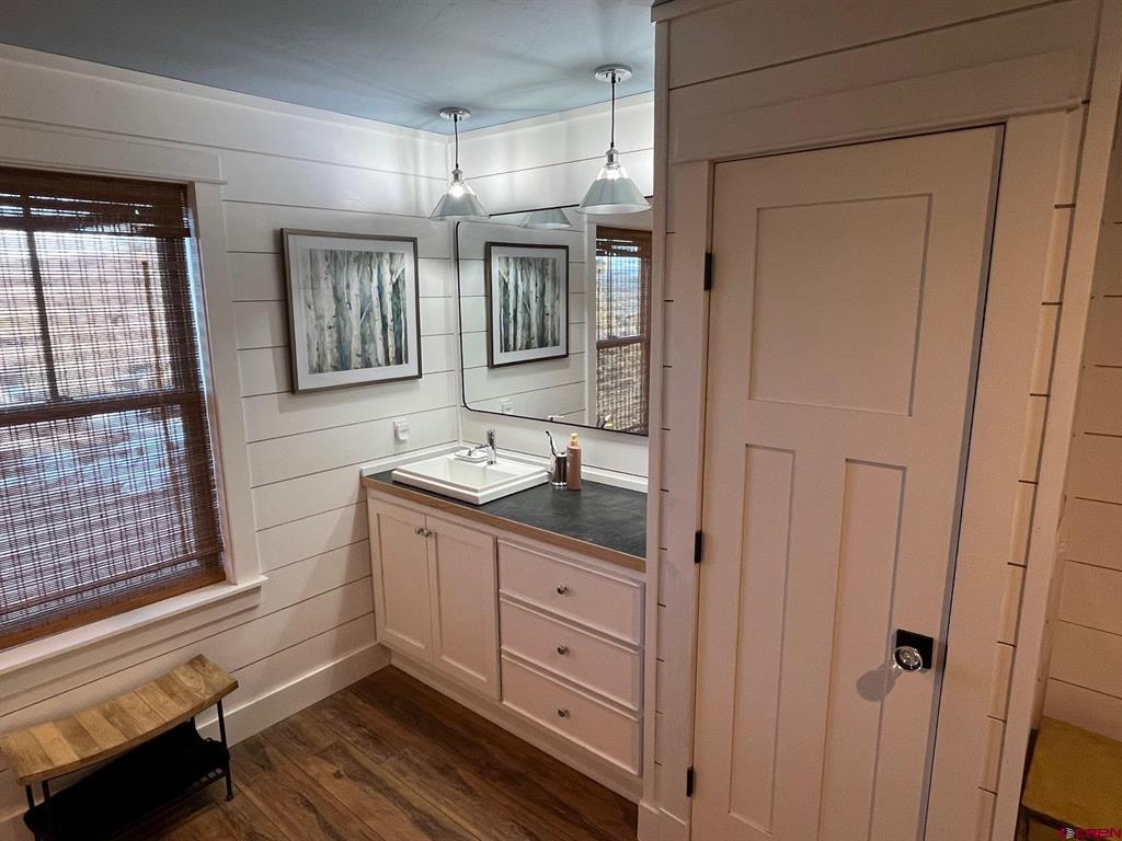 2185 S Rockcliff Circle