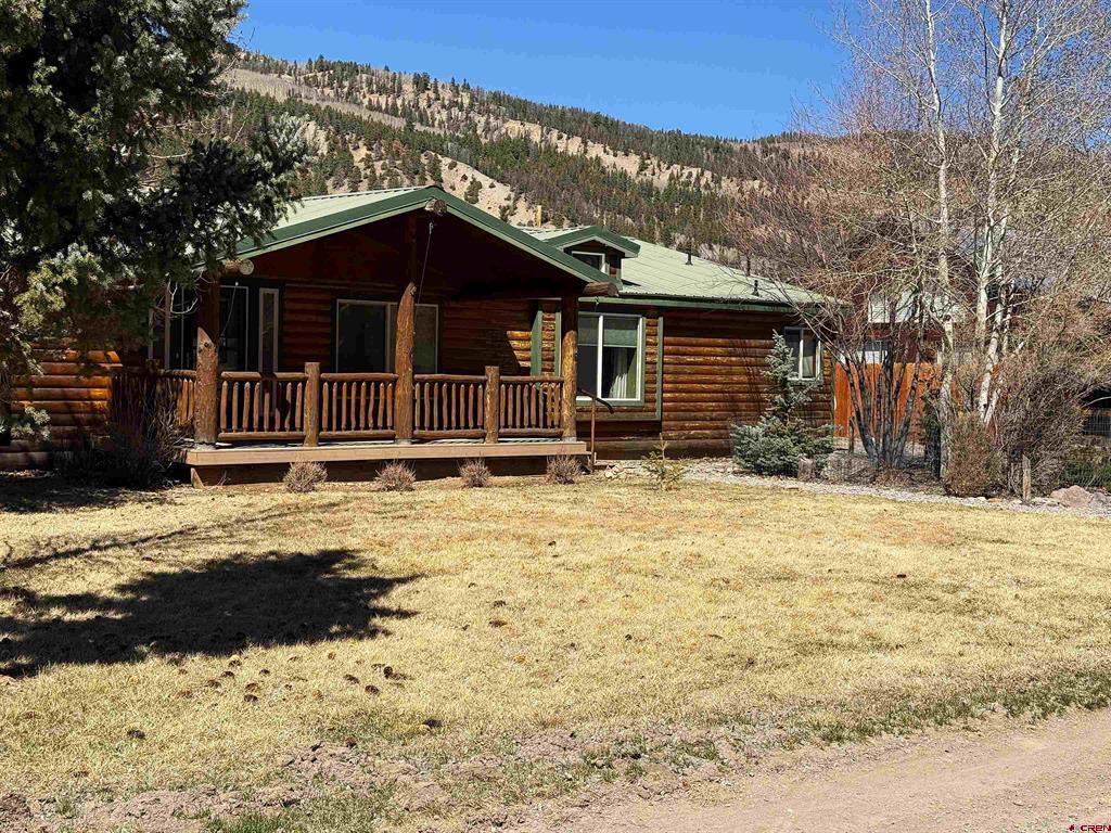 615 Hotchkiss Street