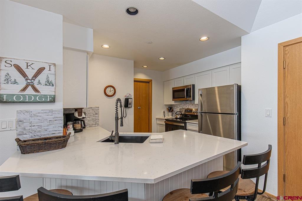 93 Needles Way 514