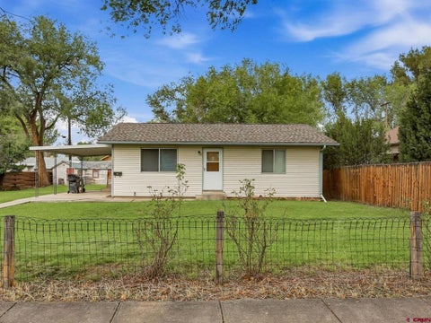 Photo of 1129 S 4Th Street, Montrose, CO 81401 (MLS # 839458)