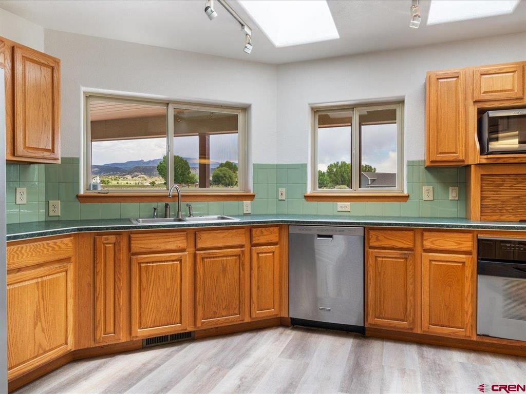 Montrose, Colorado 81403, United States, 4 Bedrooms Bedrooms, ,3 BathroomsBathrooms,Residential,Active,142370