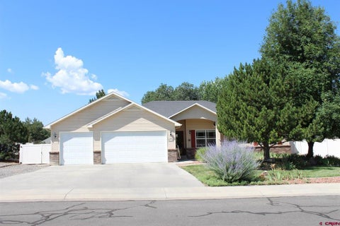 Photo of 2200 American Way, Montrose, CO 81401 (MLS # 836935)