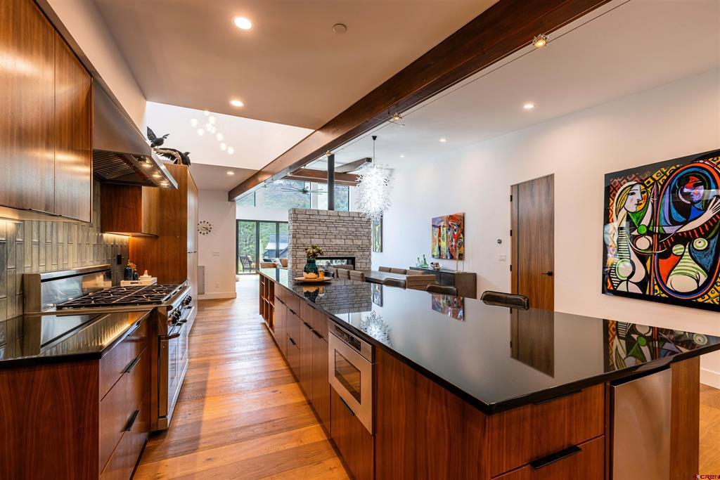 1023 Twin Buttes Avenue