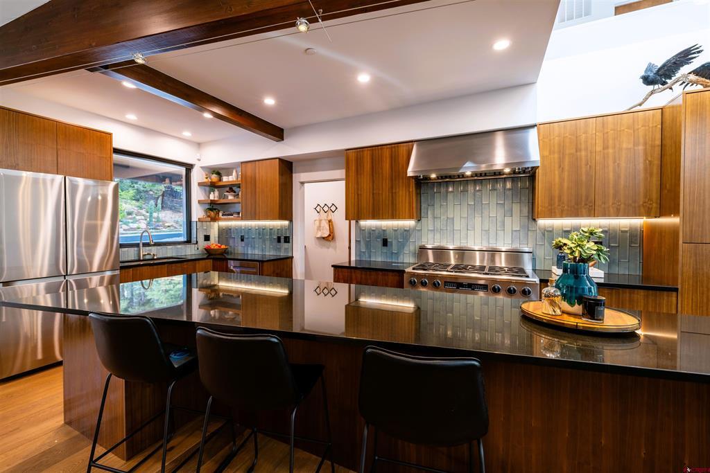 1023 Twin Buttes Avenue