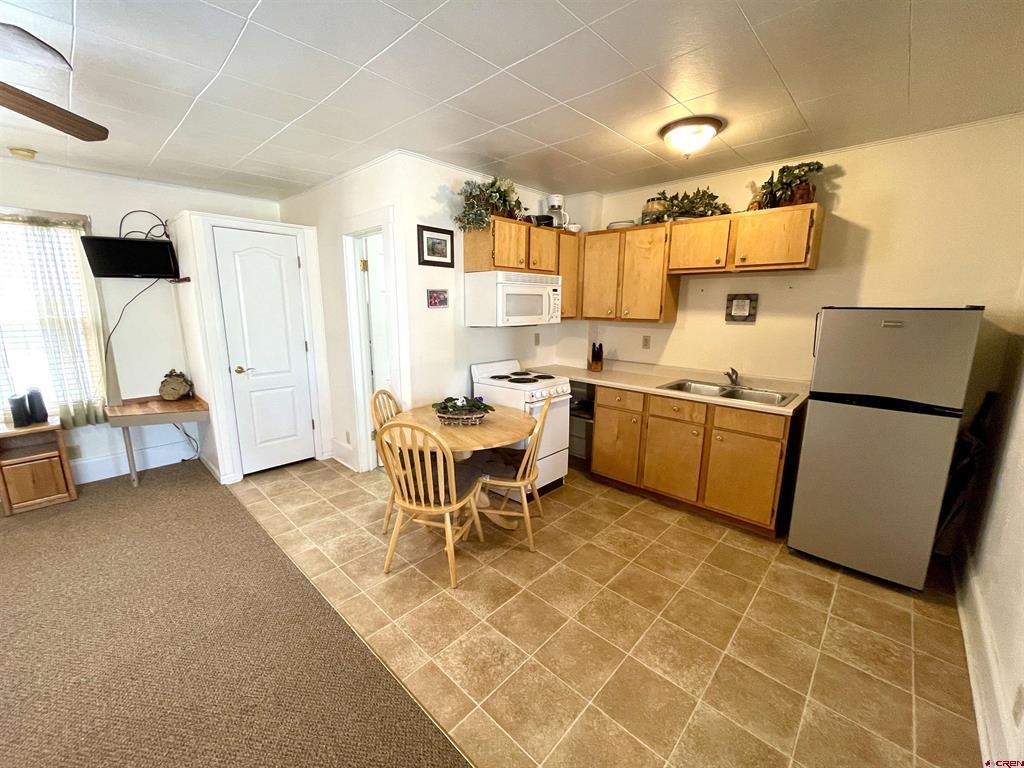 1314 W Tomichi Avenue 3
