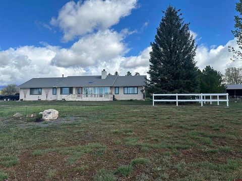 Photo of 24095 Parkwood Lane, Cedaredge, CO 81413 (MLS # 833613)