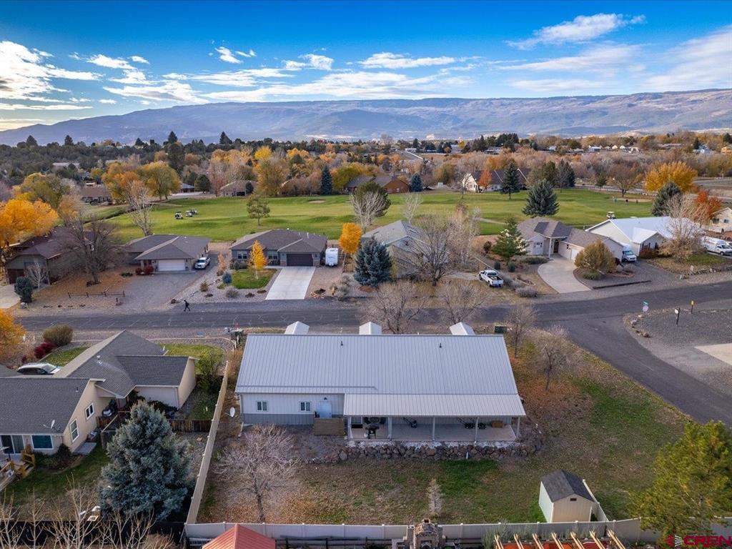 1015 SE Deer Creek Drive