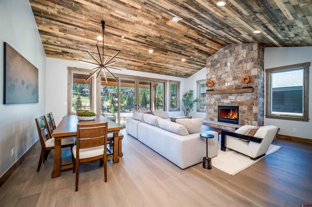 97 Travertine Trail