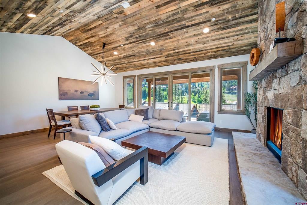 97 Travertine Trail