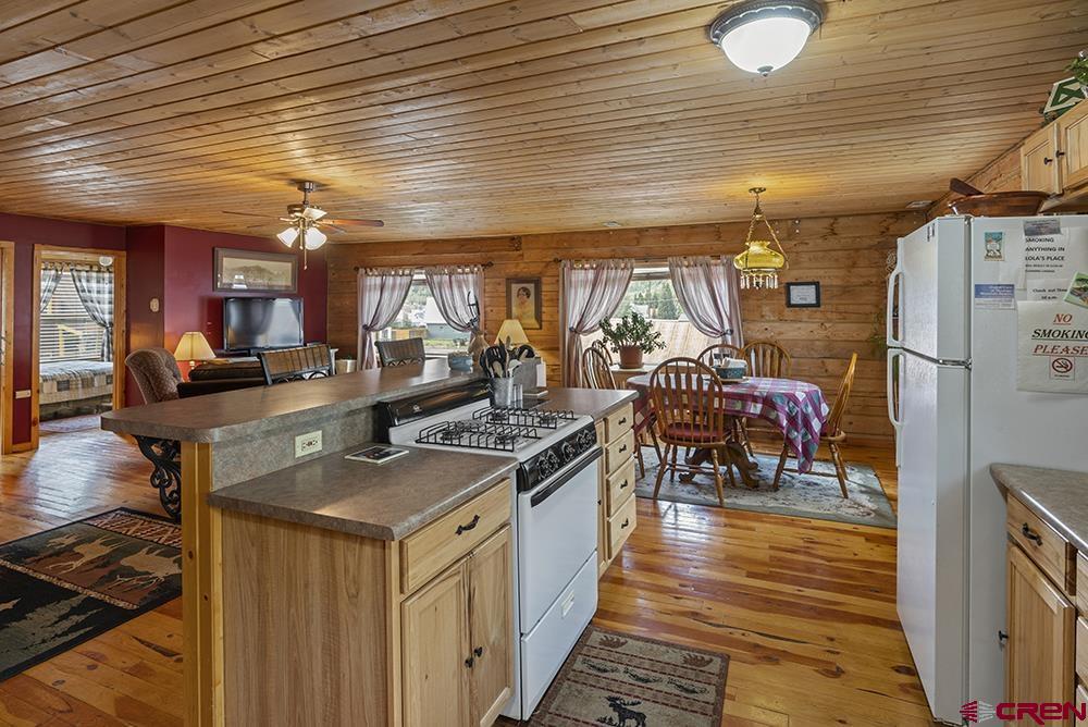 Silverton, Colorado, 81433, United States, 2 Bedrooms Bedrooms, ,4 BathroomsBathrooms,Residential,Active,1764948