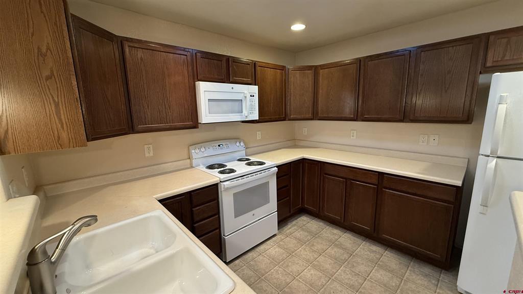 Montrose, Colorado 81401, United States, 3 Bedrooms Bedrooms, ,2 BathroomsBathrooms,Residential,Active,162321