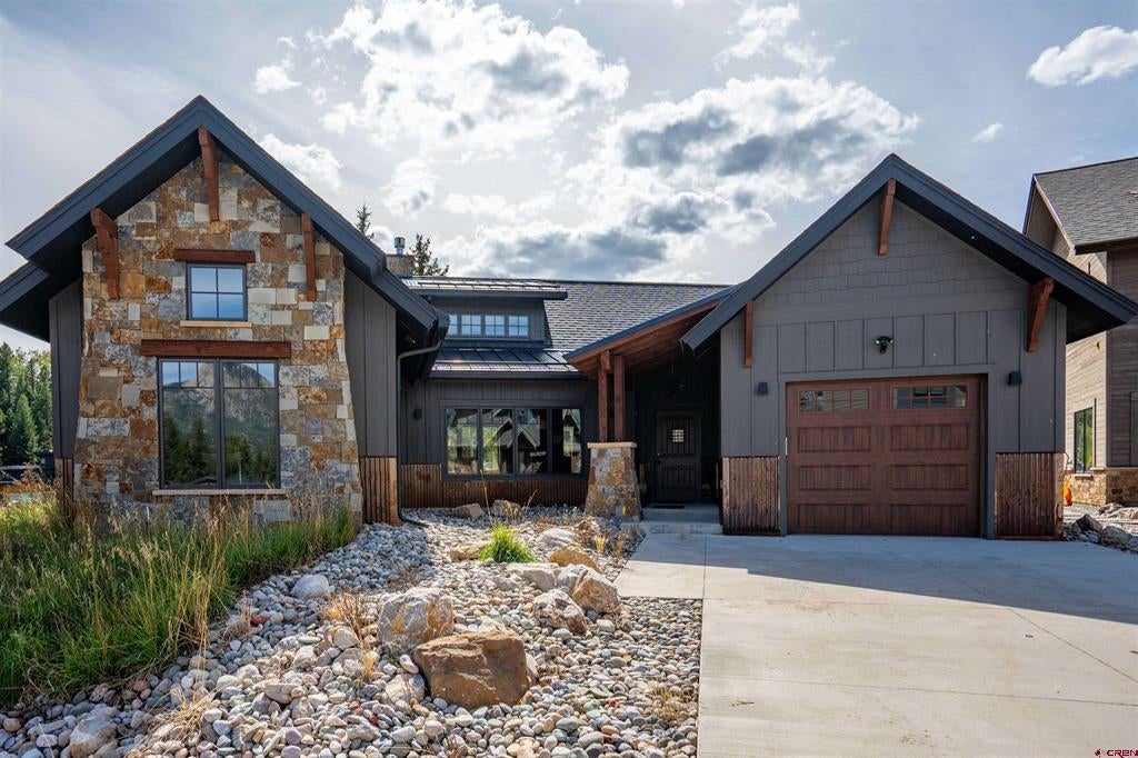 9 Penstock Ct