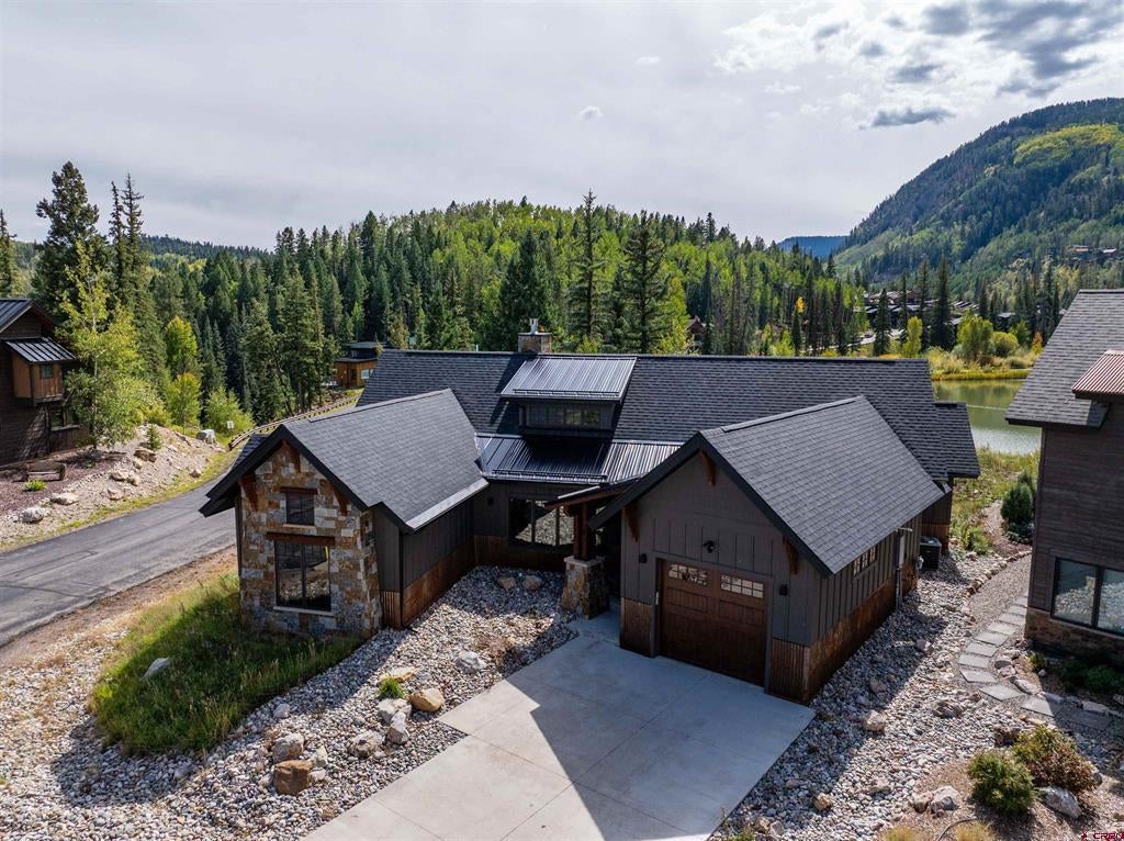 9 Penstock Ct