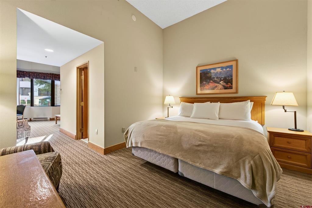 6 Emmons Road 179