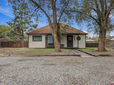 Photo of 631 S 10th Street, Montrose, CO 81401 (MLS # 839420)
