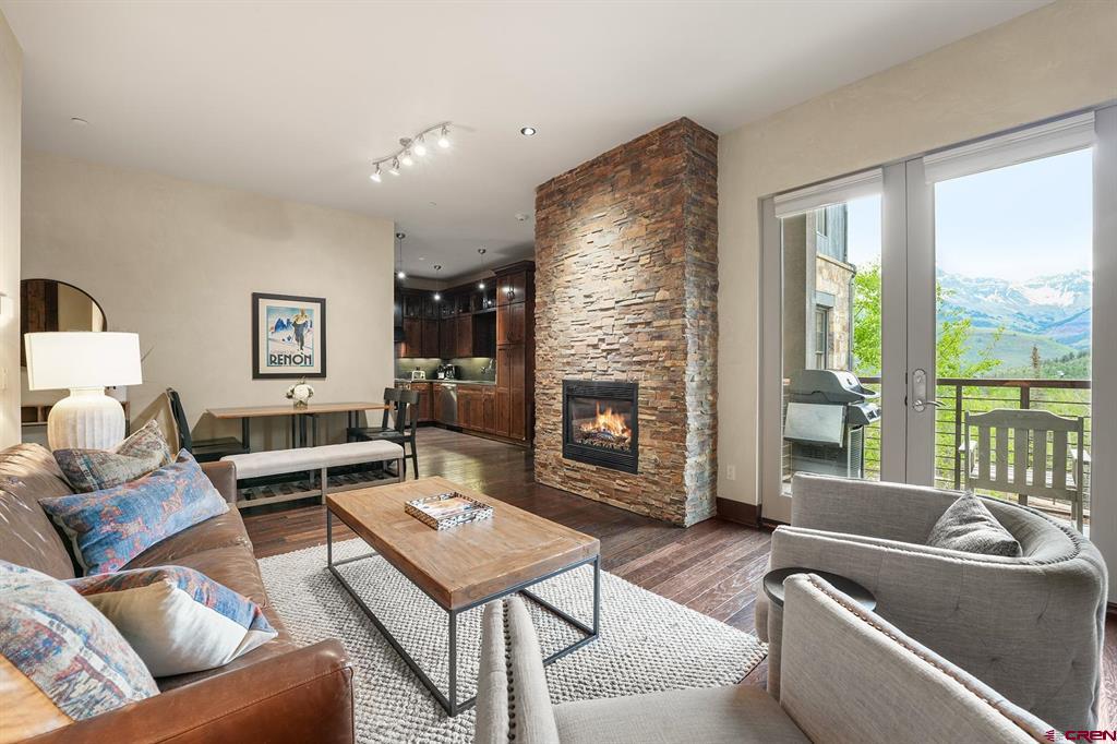 136 San Joaquin Road B201