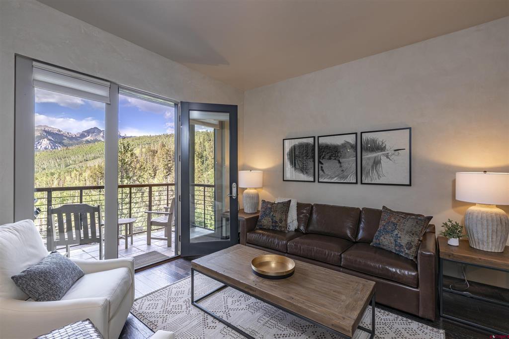 136 San Joaquin Road B201