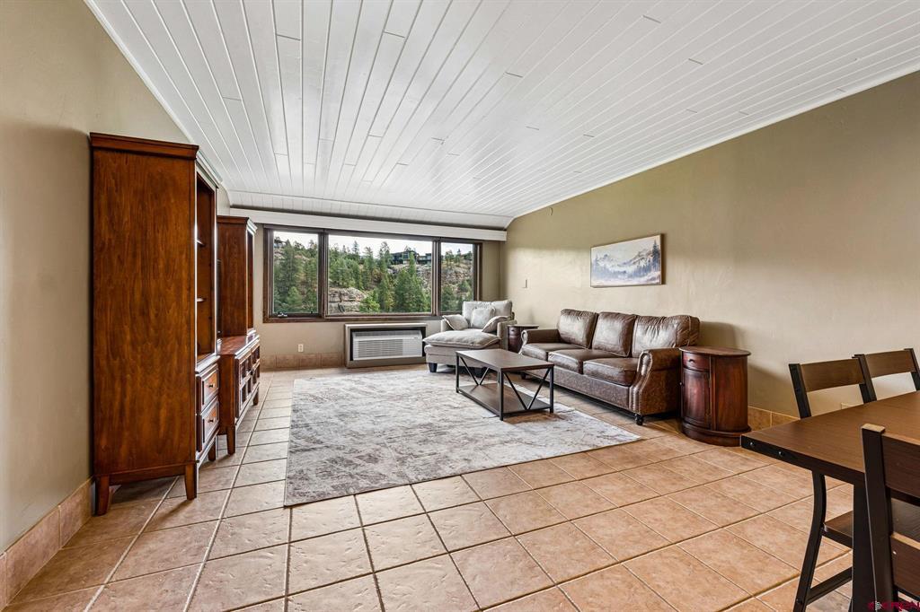 314 N Tamarron Drive 321/323