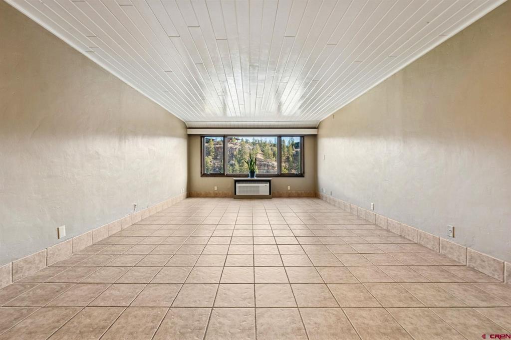 314 N Tamarron Drive 321/323