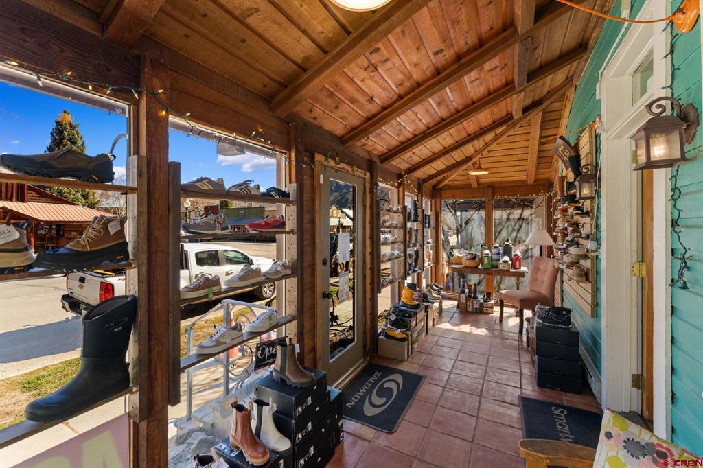 428 Elk Avenue 2
