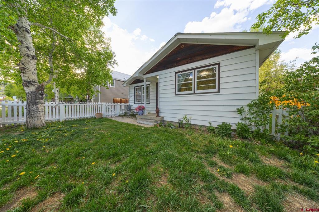 727 Belleview Avenue