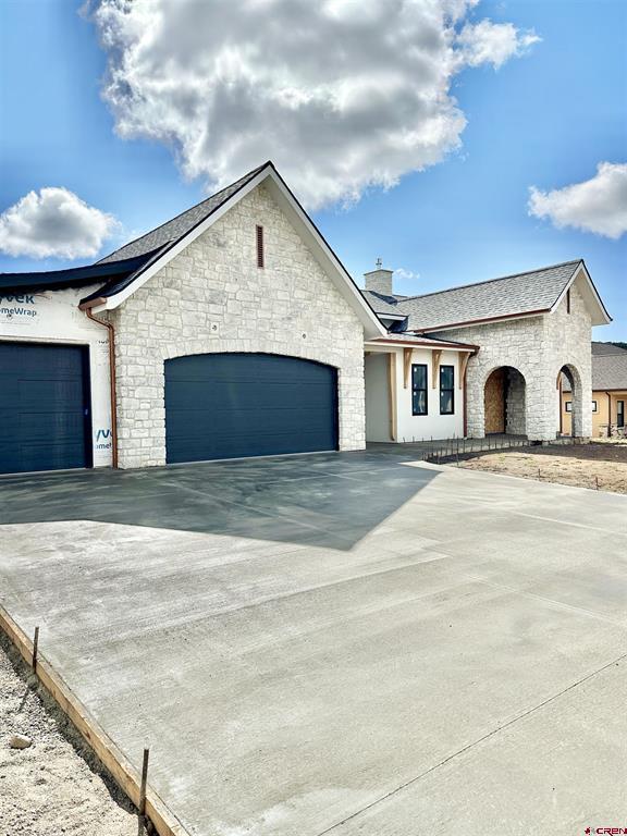 805 SE Pinyon Street