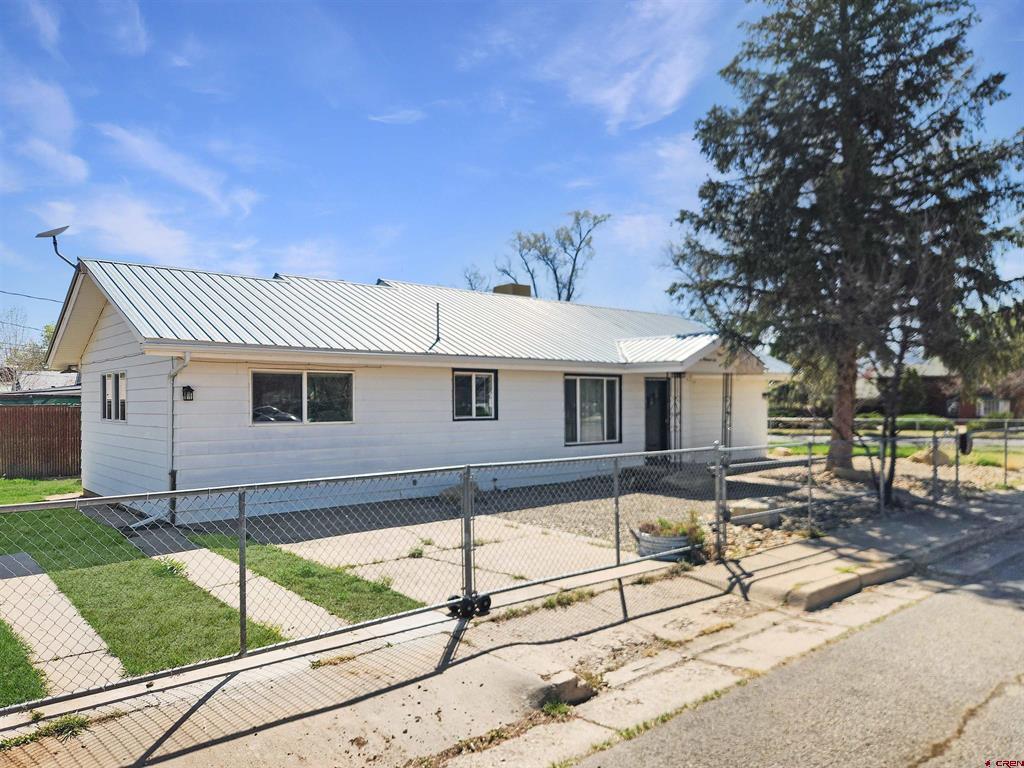 206 N Washington Street