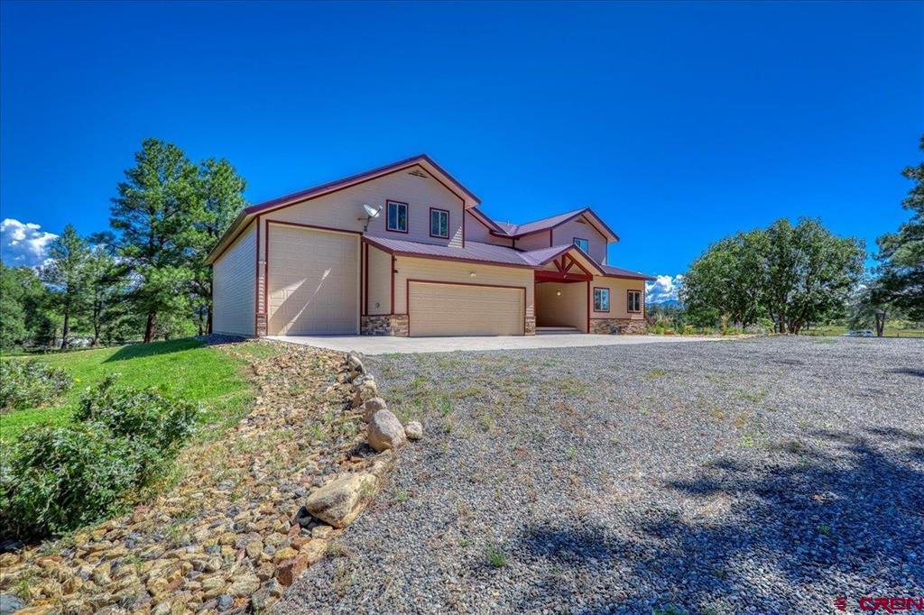375 Mariposa Drive