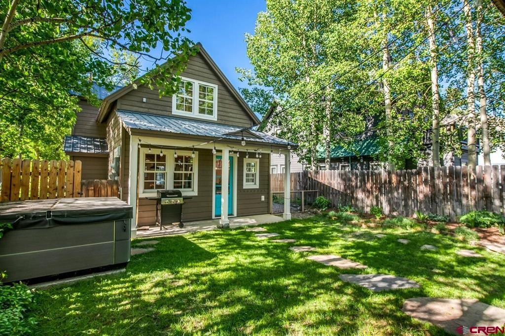 128 Maroon Avenue