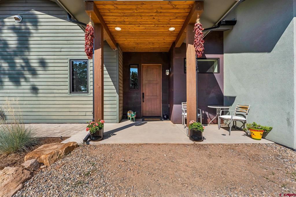 1523 Silver Mesa Driveway