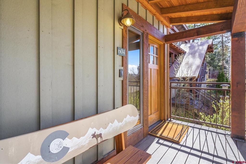 961 N Tamarron Drive 604