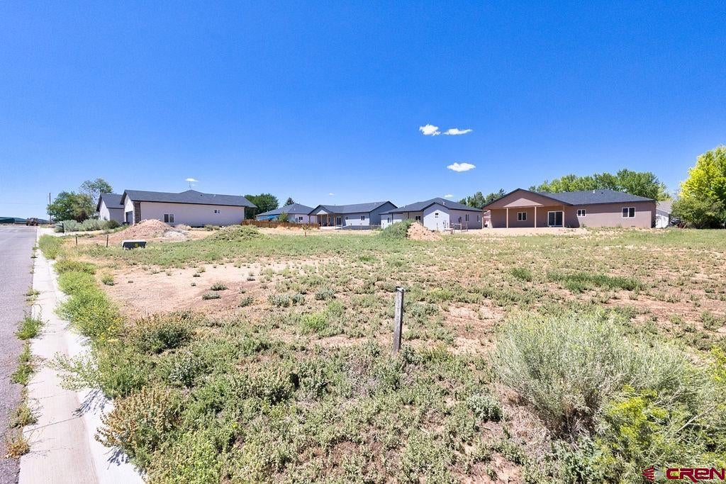1618 E Downey Avenue
