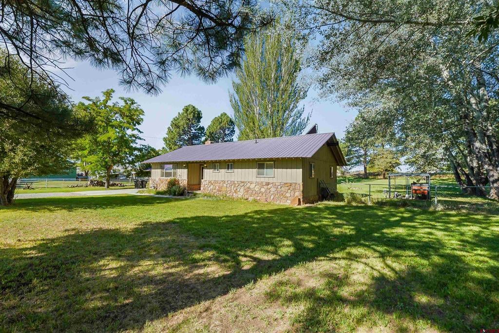 577 N Mountain View Drive