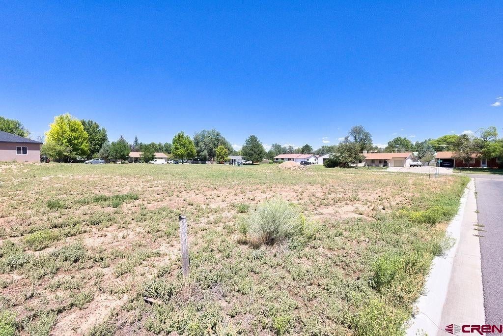 1620 E Downey Avenue