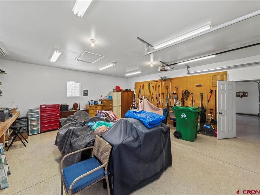 Montrose, Colorado 81403, United States, 5 Bedrooms Bedrooms, ,4 BathroomsBathrooms,Residential,Active,148716