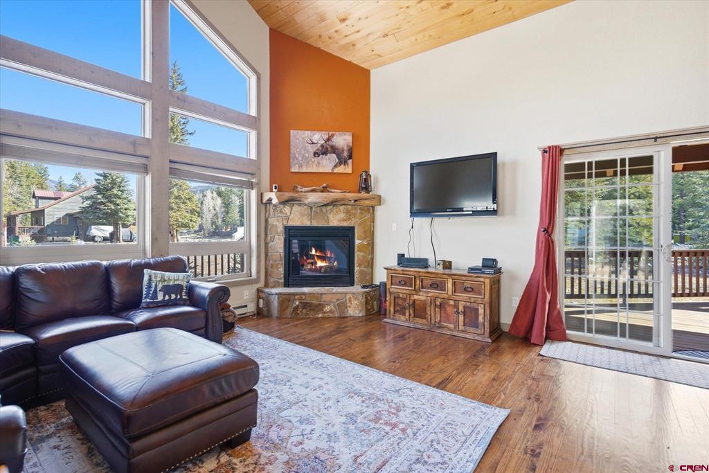 746 W Vallecito Creek