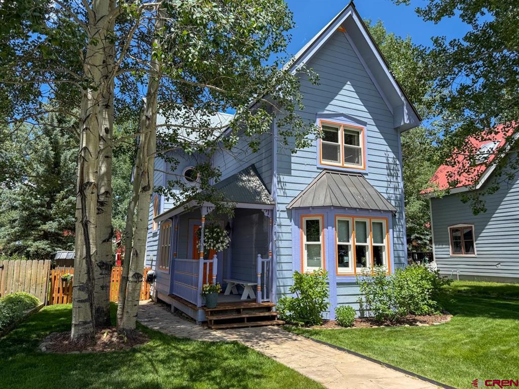 217 Teocalli Avenue