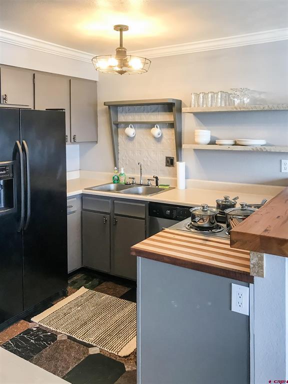 27 Crystal Road 7