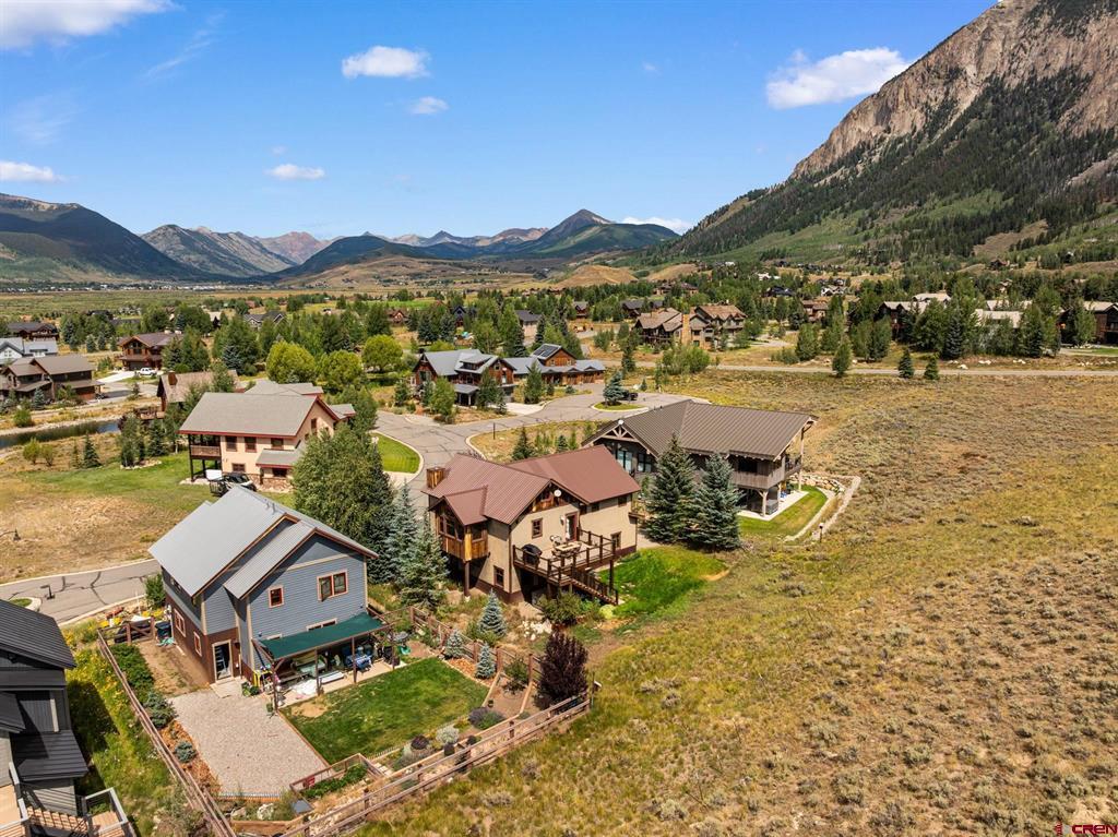 319 Larkspur Loop