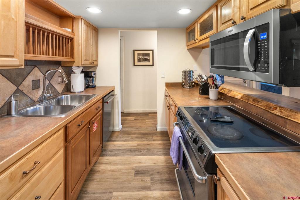 72 Hunter Hill Road I-204