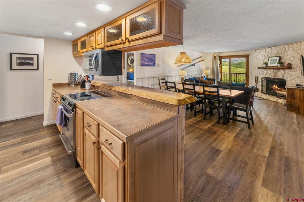 72 Hunter Hill Road I-204