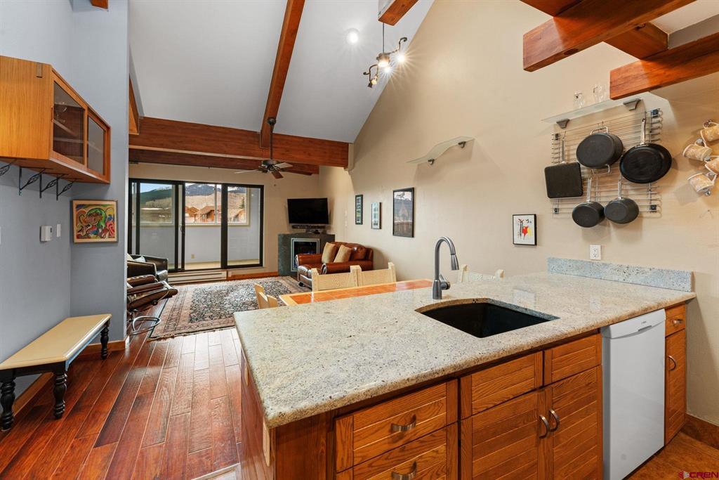 11 Hunter Hill Road 507