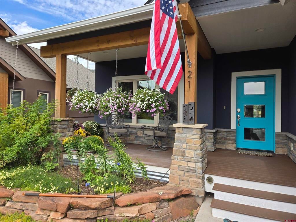 21 Estancia Court